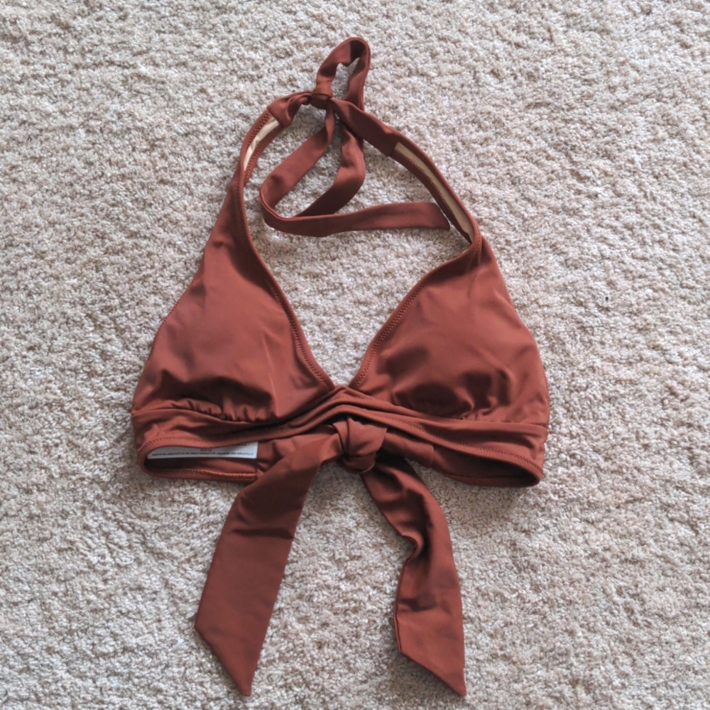NWT Halter Bikini Top